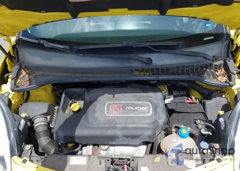 2014 Fiat 500L Trekking z USA, uszkodzony, nr VIN ZFBCFADH7EZ020527